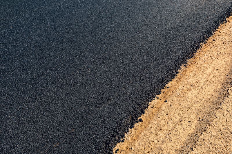 Driveway Tarring detail